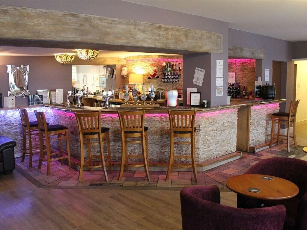 Bar/Salón The Swan Motel