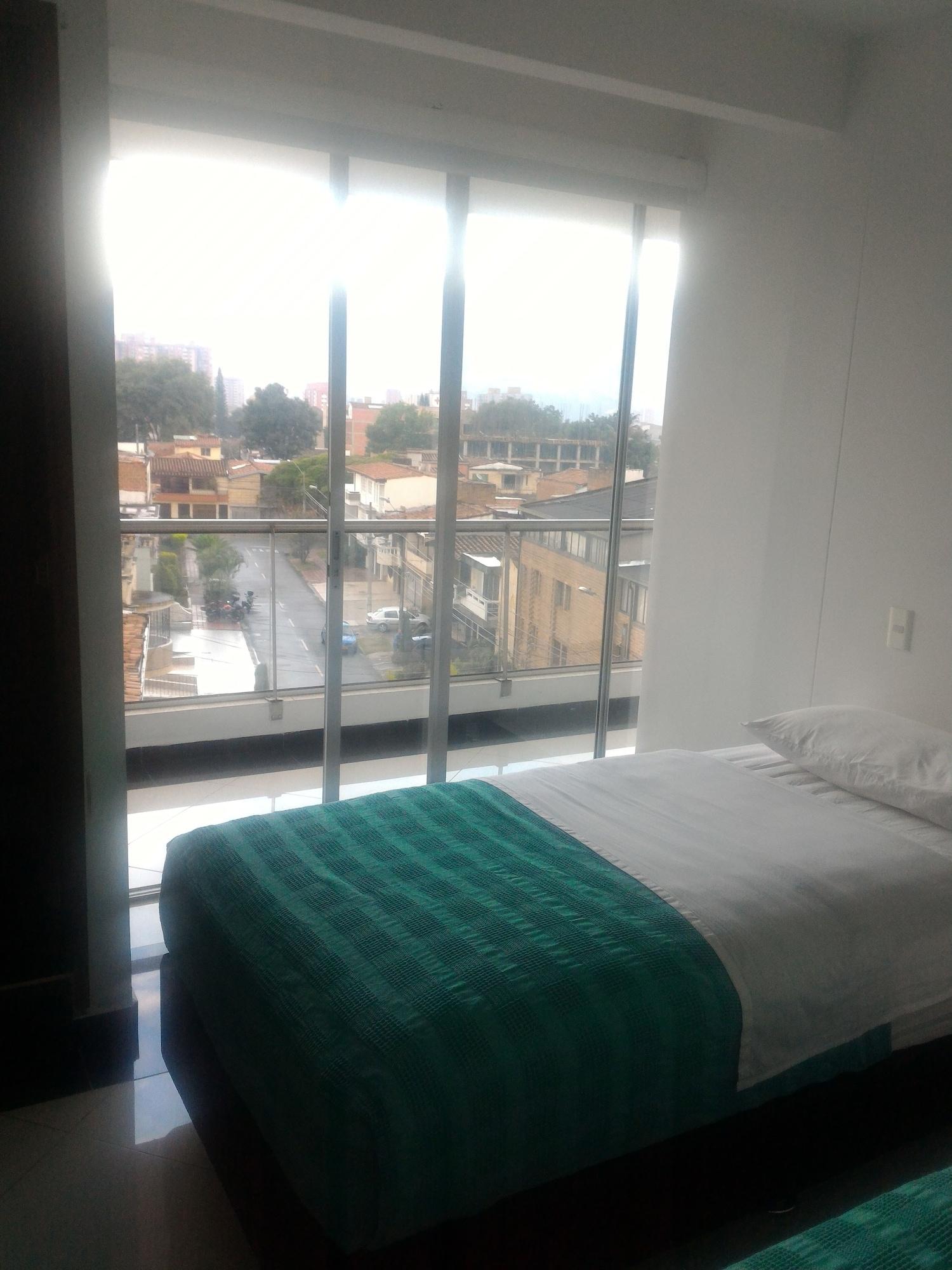 Equipamiento de Habitación Hotel CSI Medellín