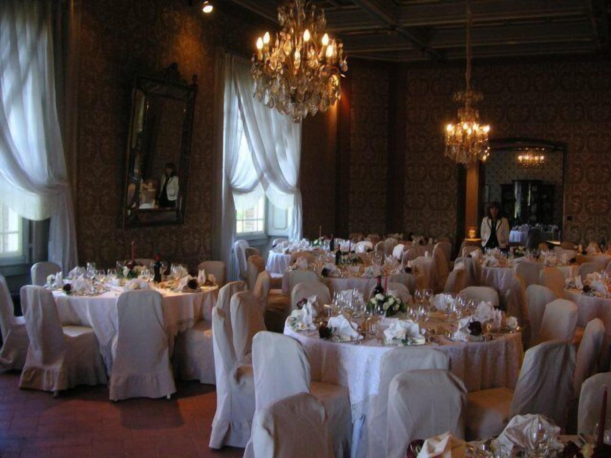 Salón de Baile Relais del Castello di Oviglio