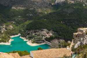 Actividad - Excursión a Guadalest y las Fuentes del Algar