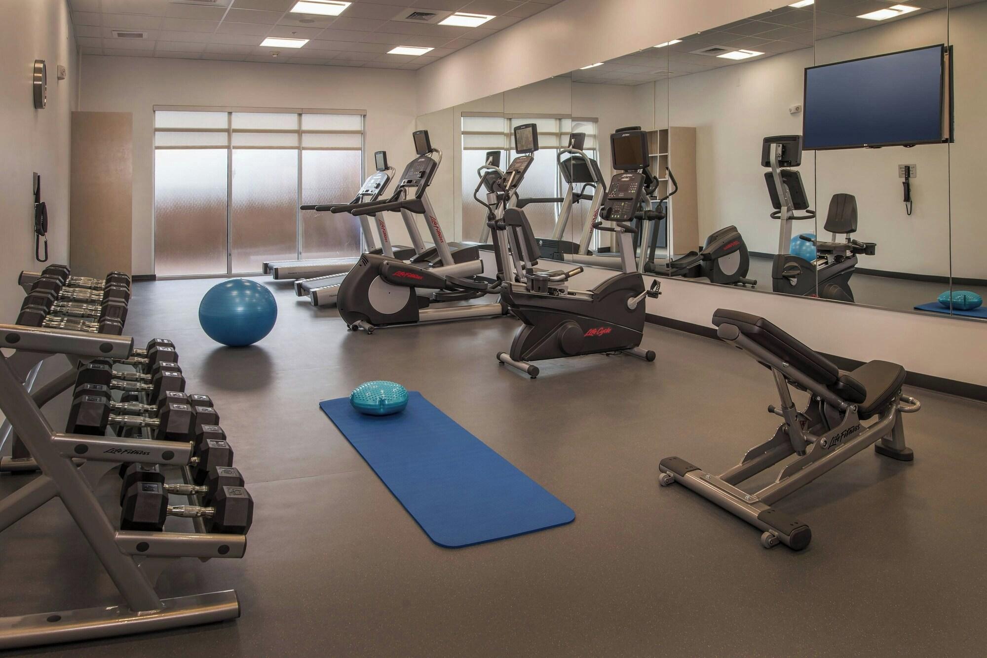 Gimnasio Fairfield Inn and Suites by Marriott Washington