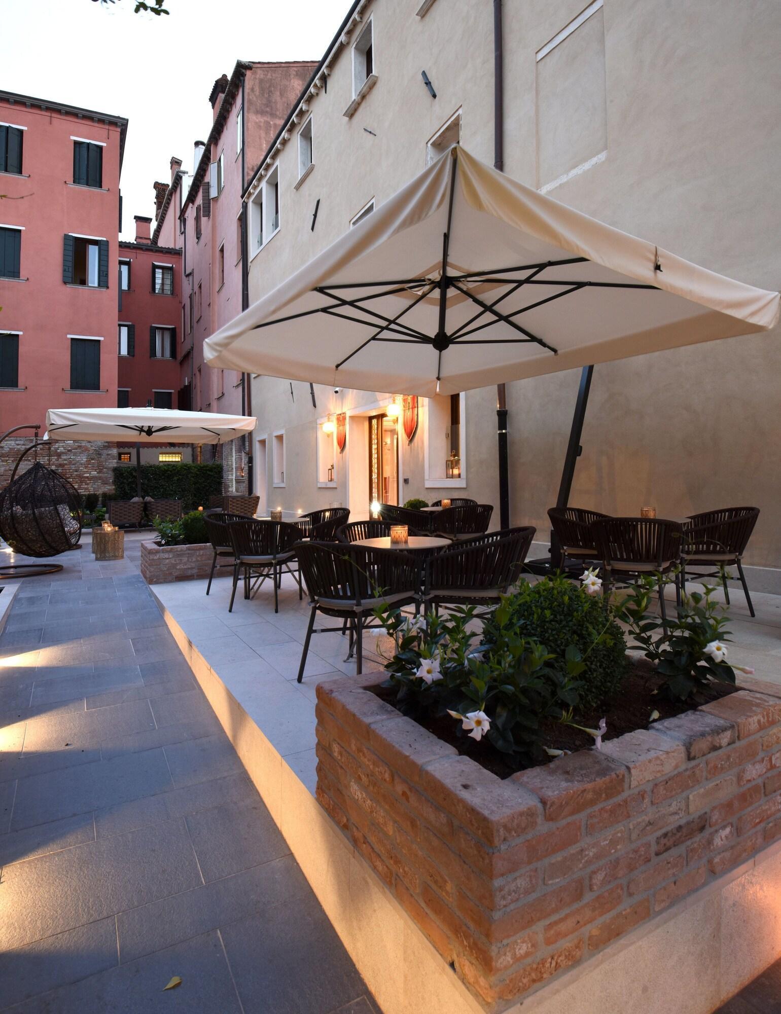 Vista Exterior Santa Croce Boutique Hotel