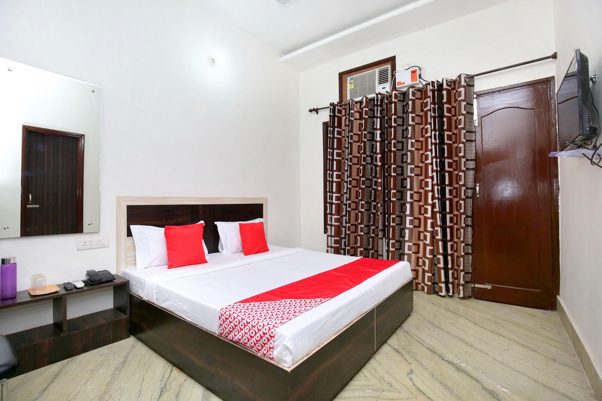 Varios OYO 24666 Samar Residency