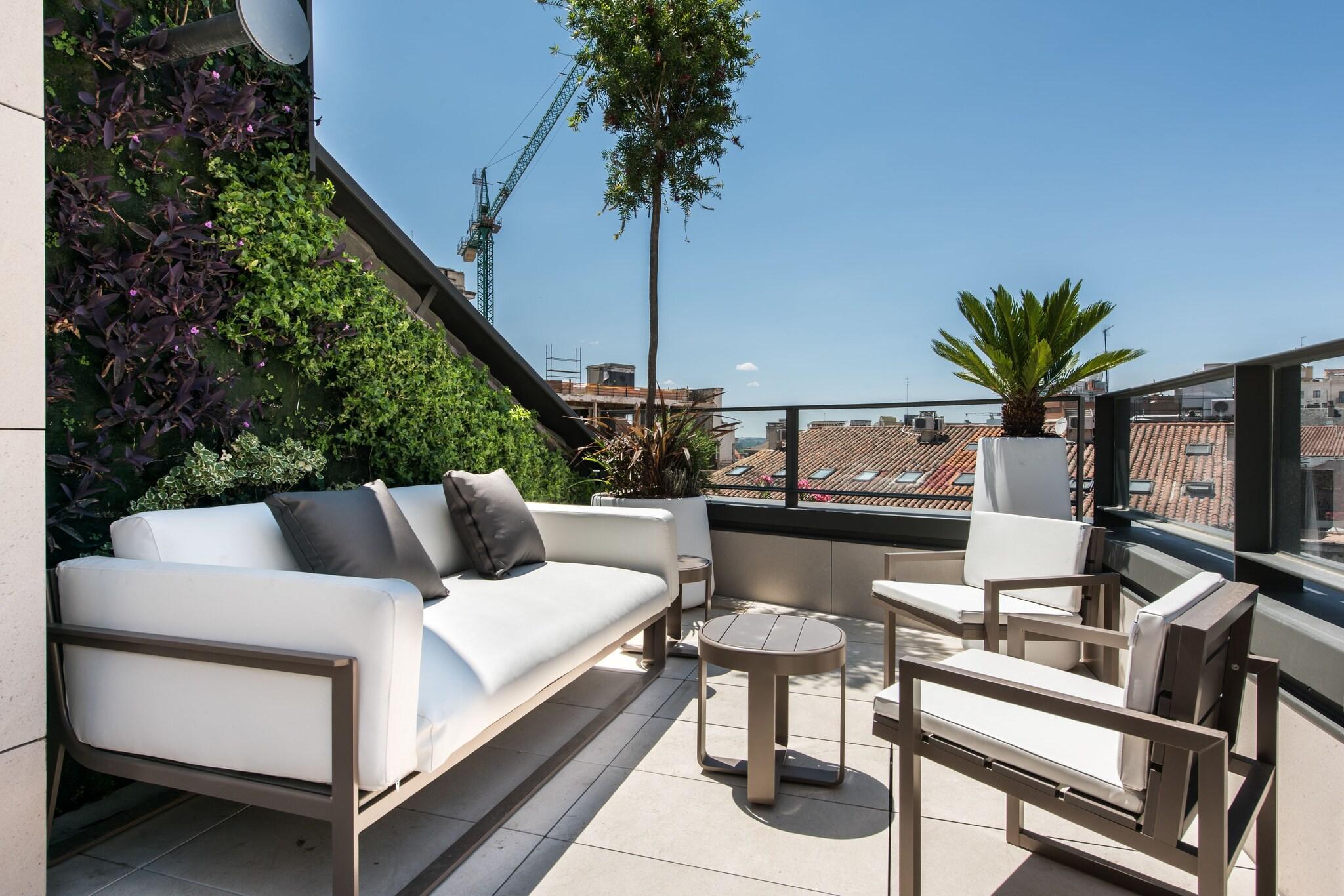 Varios The Garden Suites