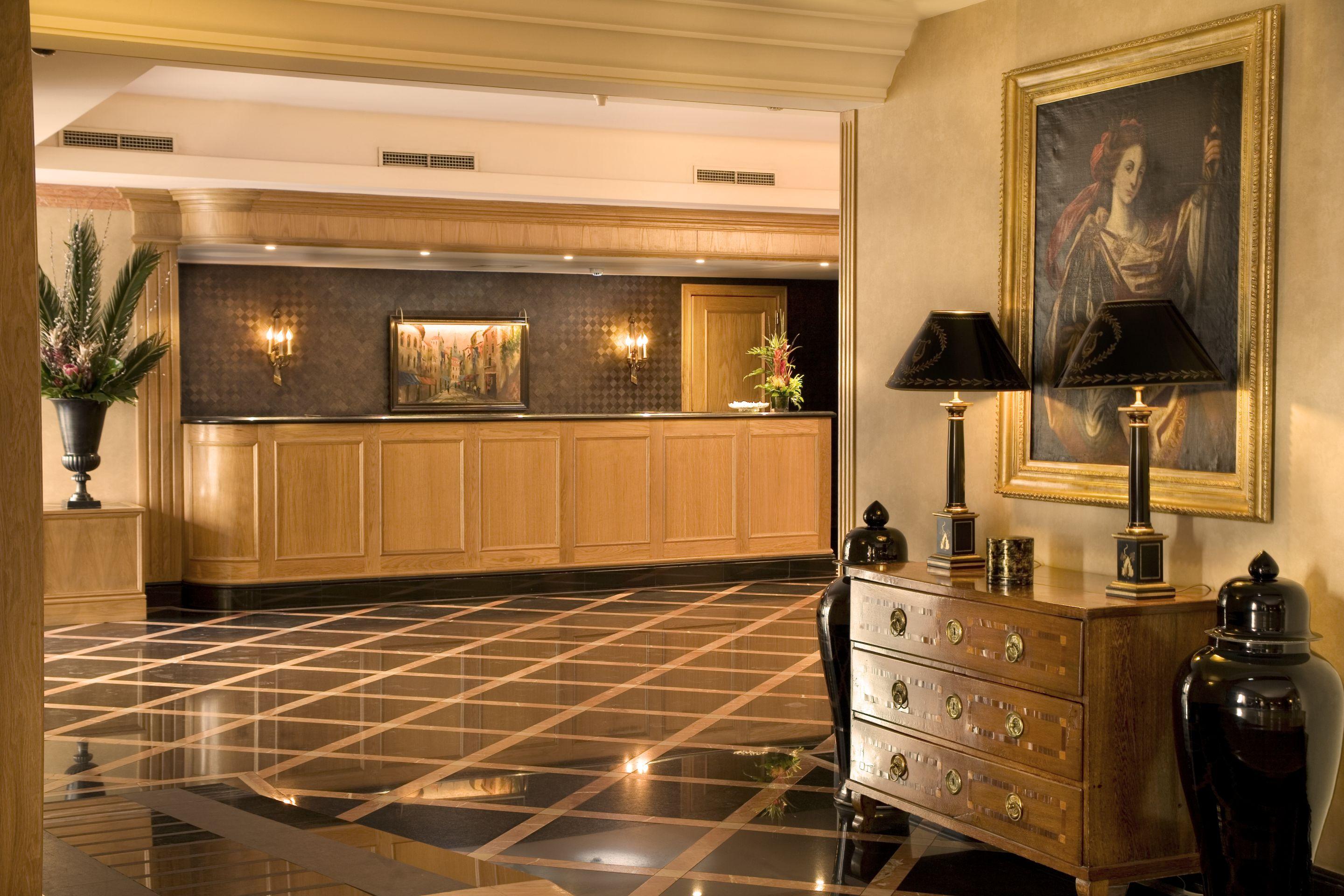 Vista Lobby Hotel Real Palacio