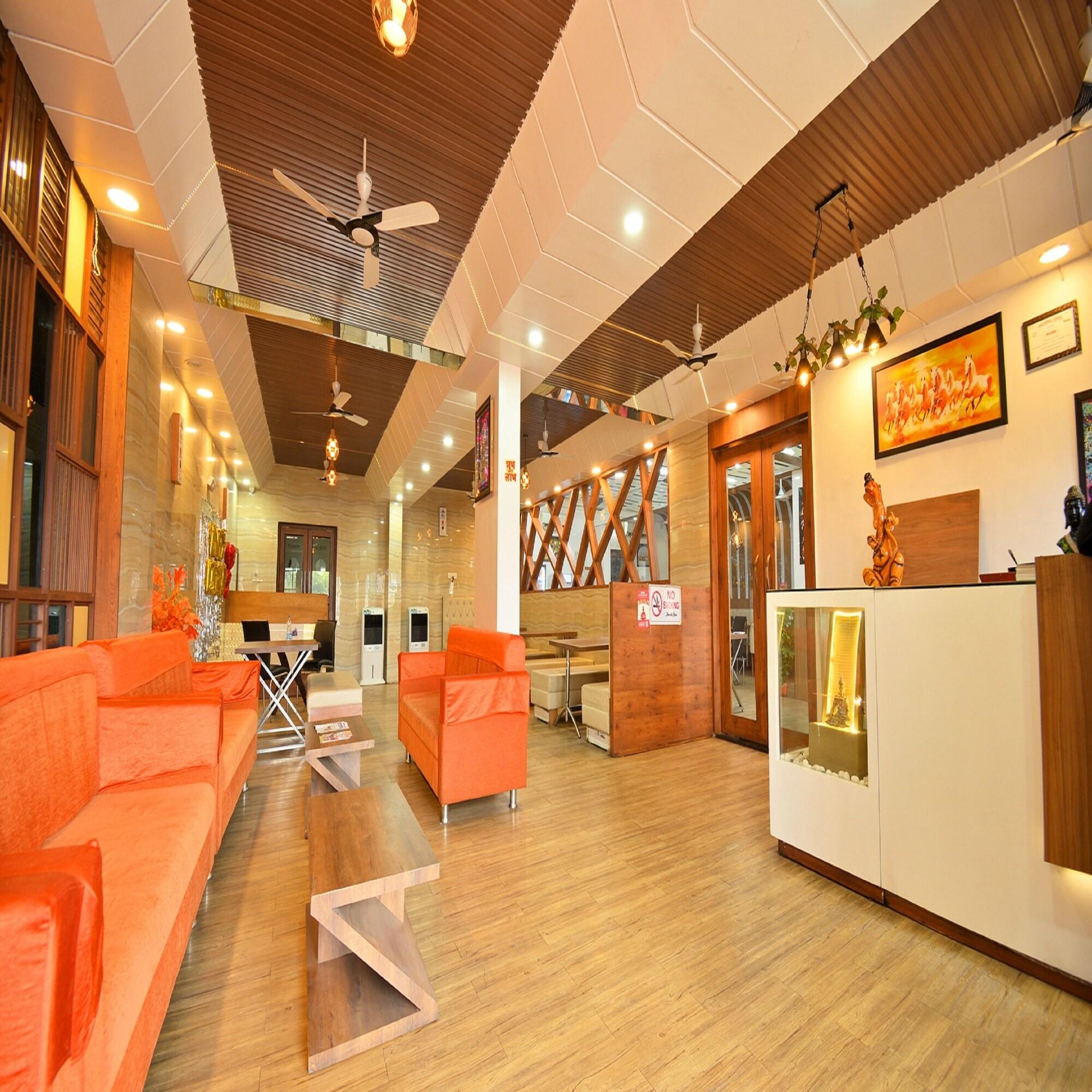Vista Lobby Hotel Lake view