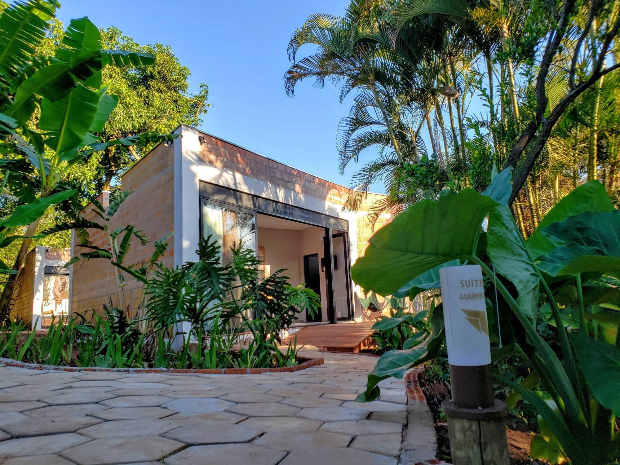 Quarto Suítes no Quintal