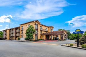 Alojamiento - Days Inn by Wyndham Birmingham/West