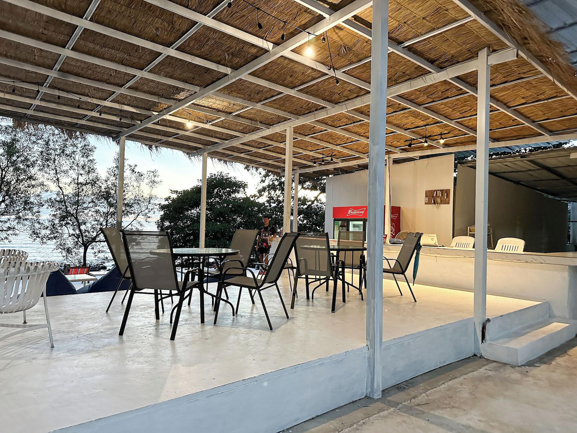 Restaurant Capital O 75411 Navagio​ Boutique​ Koh​ Chang