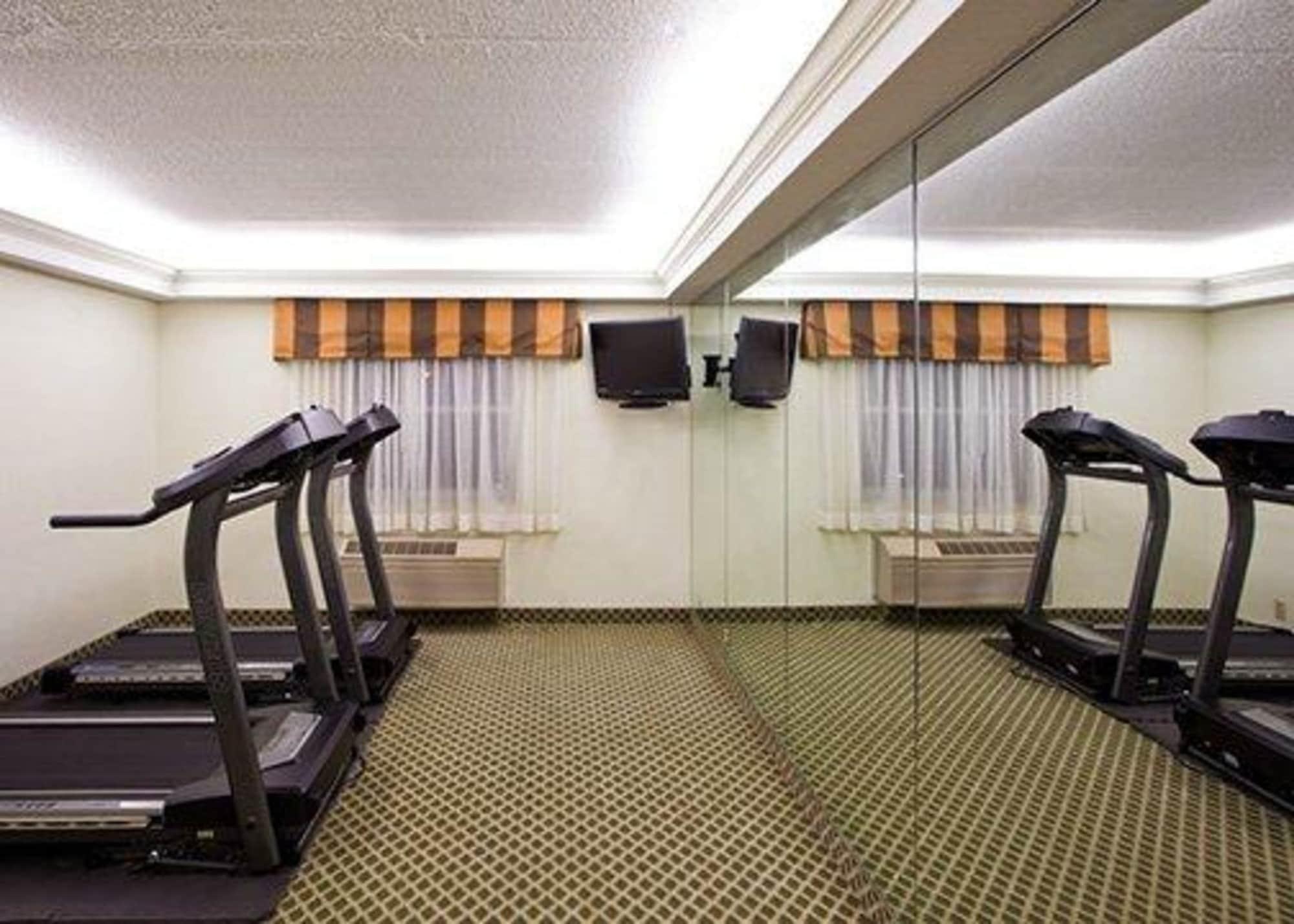 Gimnasio Econo Lodge