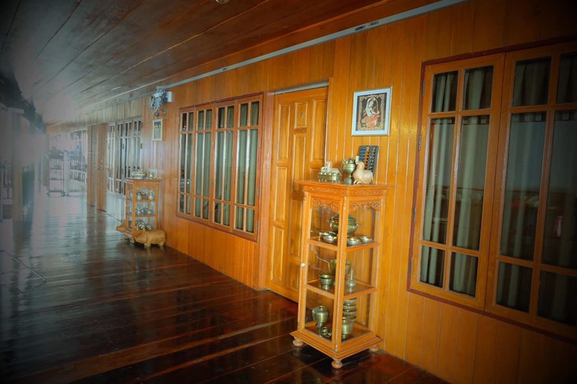 Varios The History Cafe' & Guesthouse