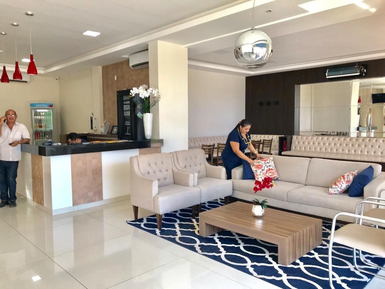 Varios Mac Hotel