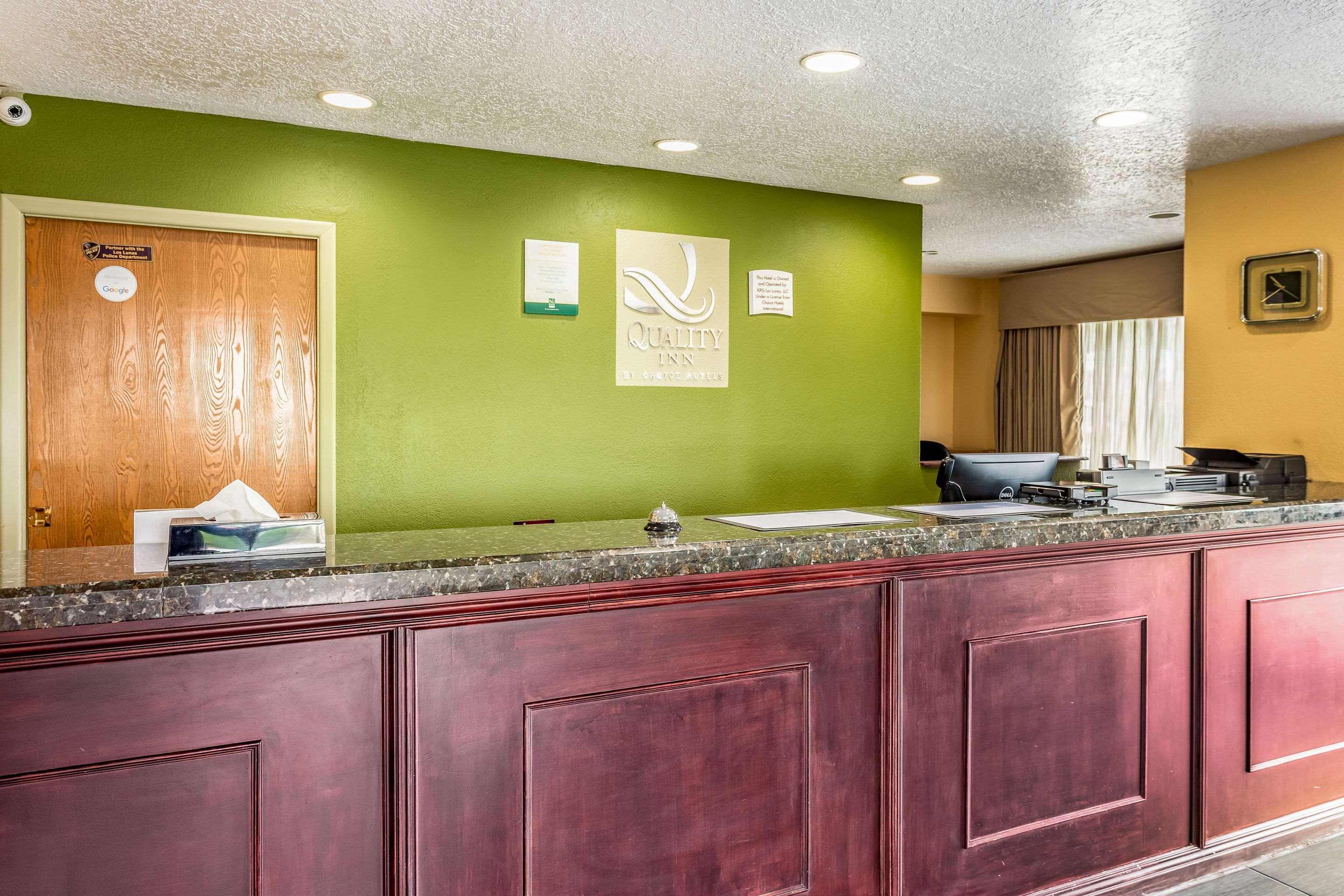 Vista Lobby Quality Inn Los Lunas