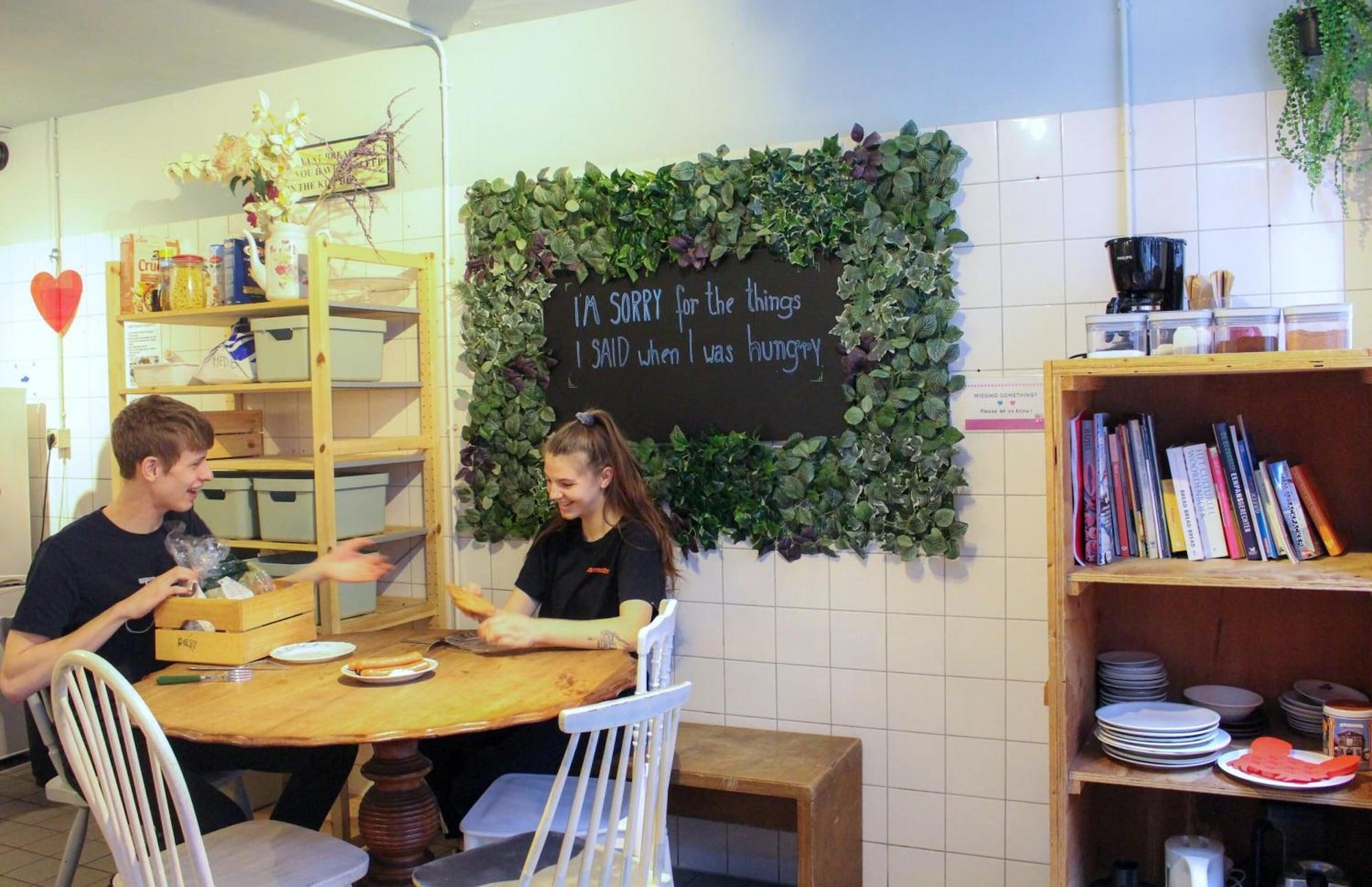 Restaurant Hostel ROOM Rotterdam