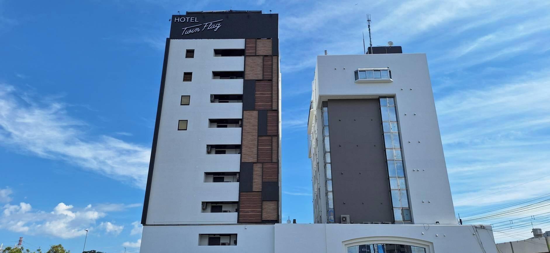 Vista Exterior HOTEL TWIN FLAG