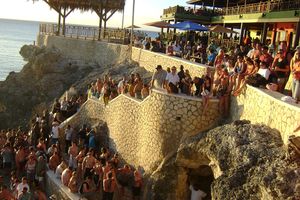 Actividad - Atardecer en Negril y entrada a dolphin cove