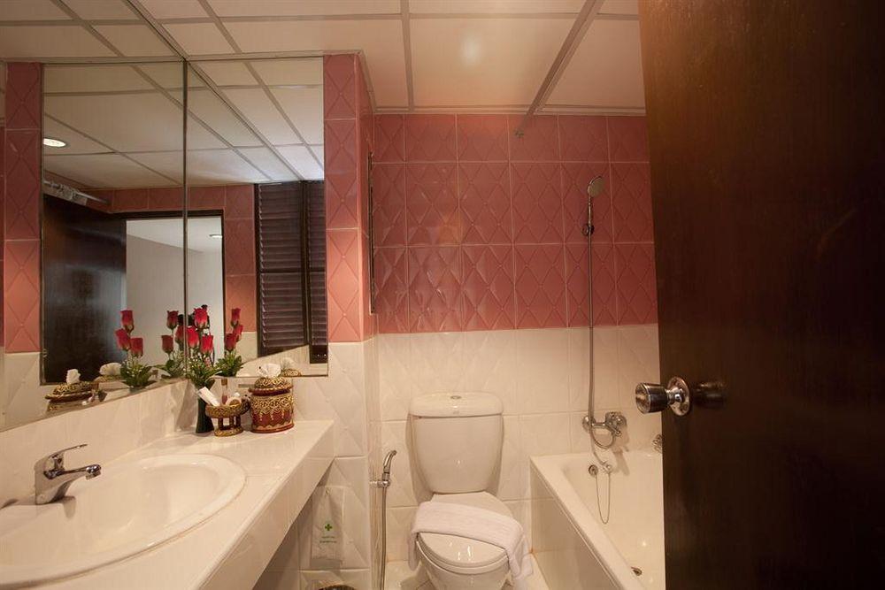 Buaraya Hotel Chiangmai by null