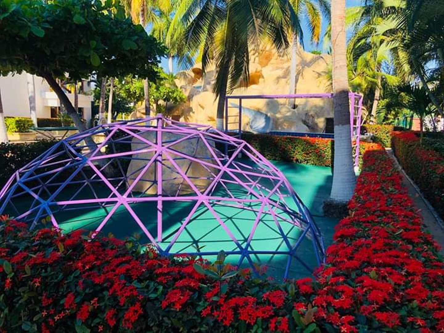 Instalaciones Recreativas Ixtapa Palace