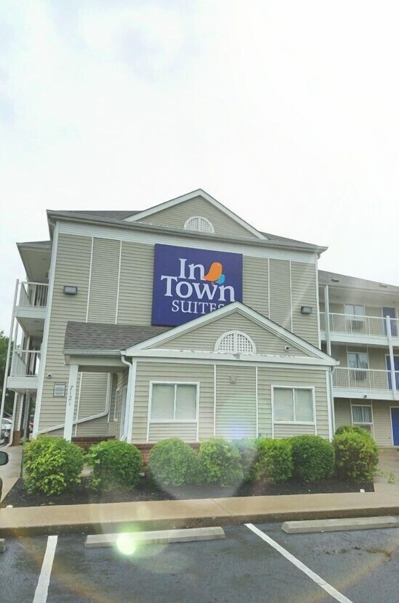 Vista Exterior InTown Suites Extended Stay Louisville KY - Preston Hwy