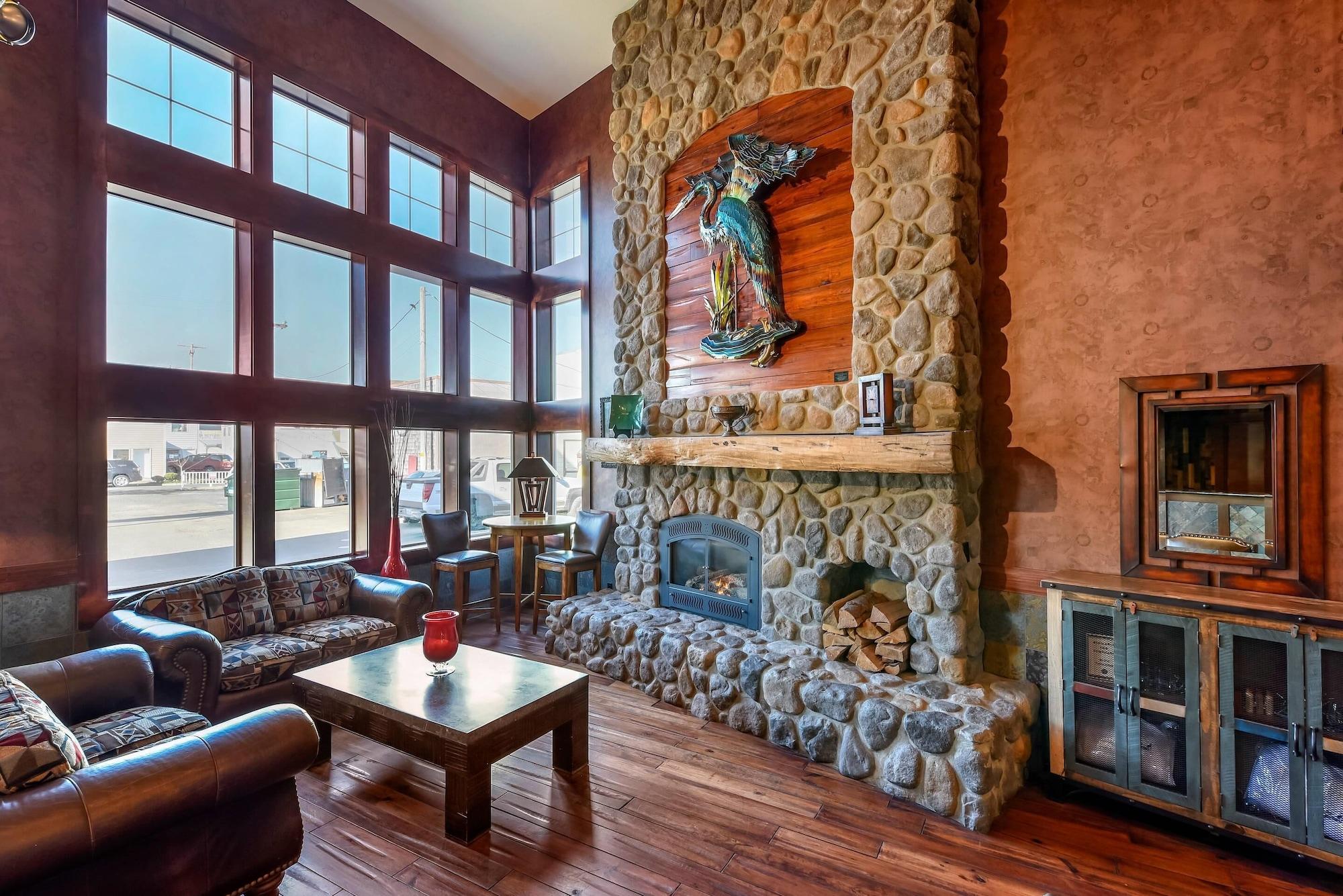 Vista Lobby Kathryn Riverfront Inn, an Ascend Collection Hotel