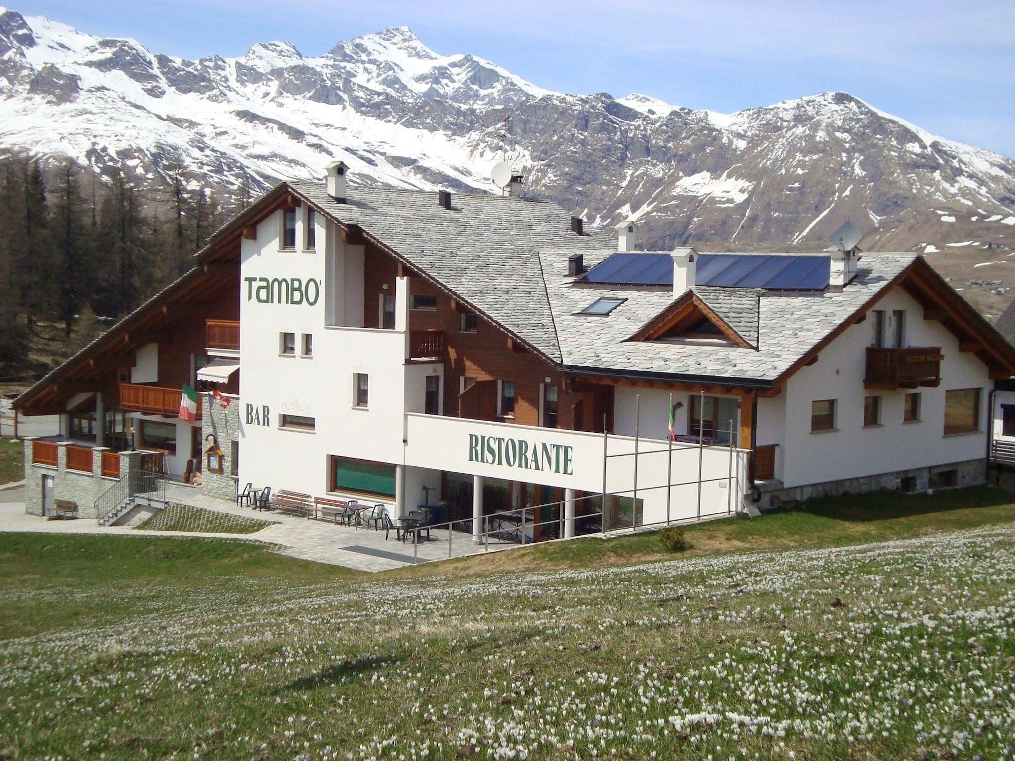 Vista Exterior Hotel Tambò