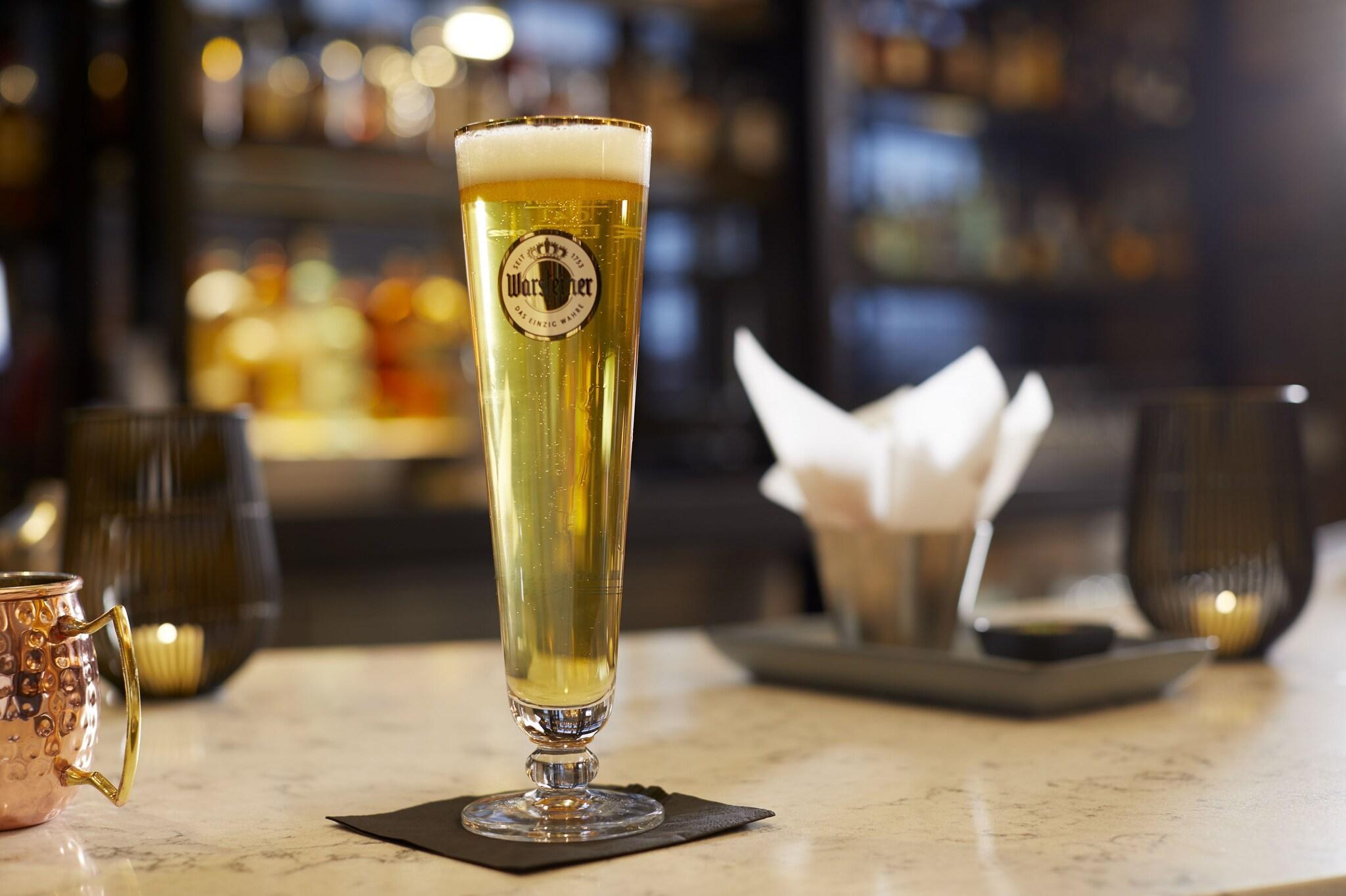 Bar/Salón Archer Hotel Boston/Burlington