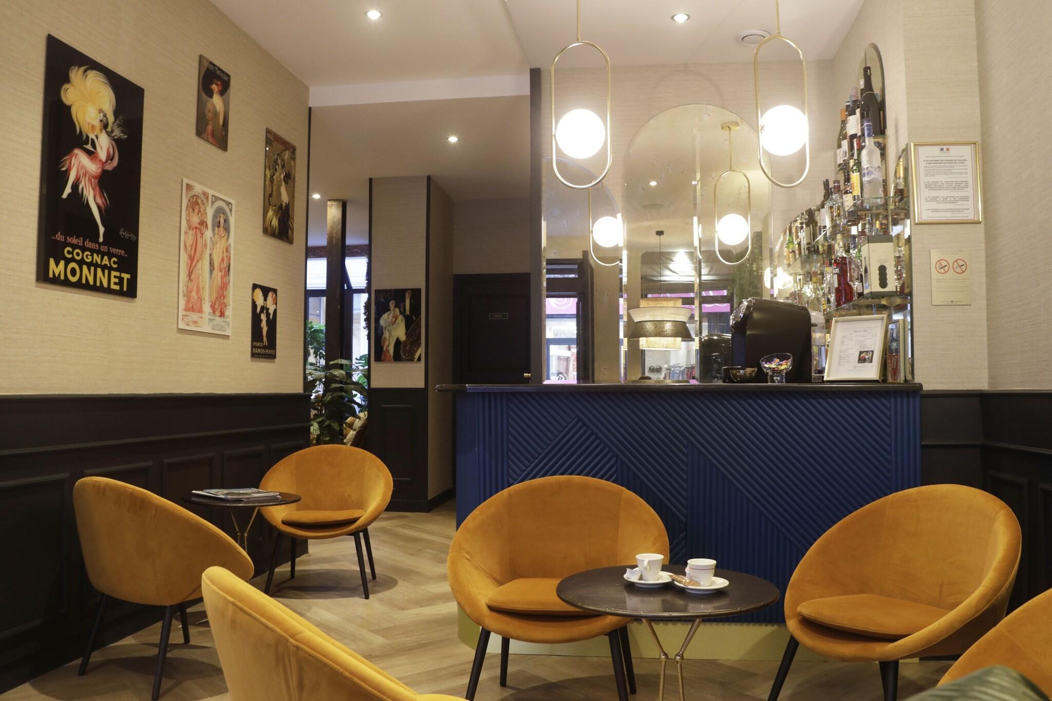 Bar/Salón Hôtel Moris