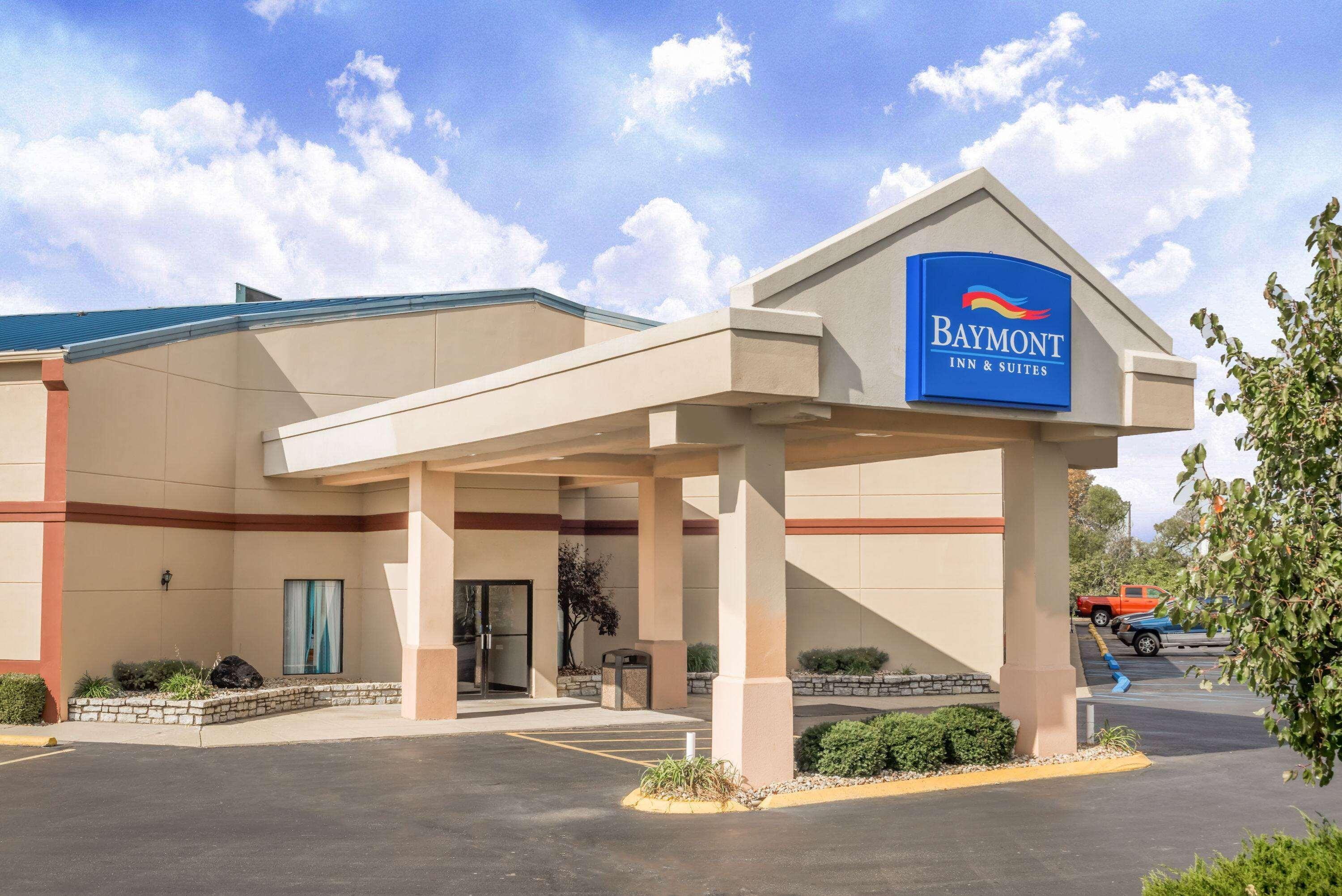 Vista Exterior Baymont by Wyndham Greensburg