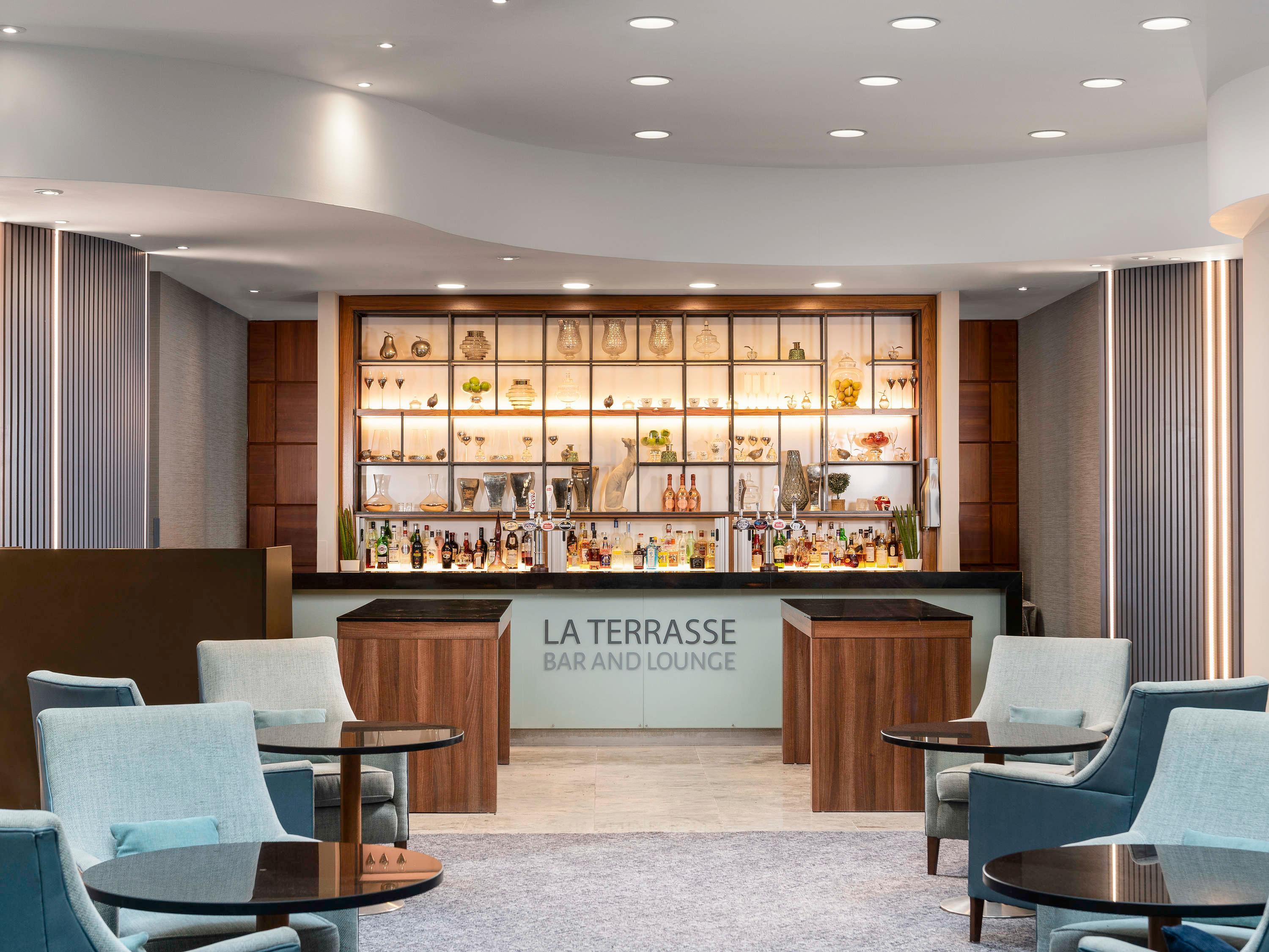 Bar/Salón Sofitel London Gatwick