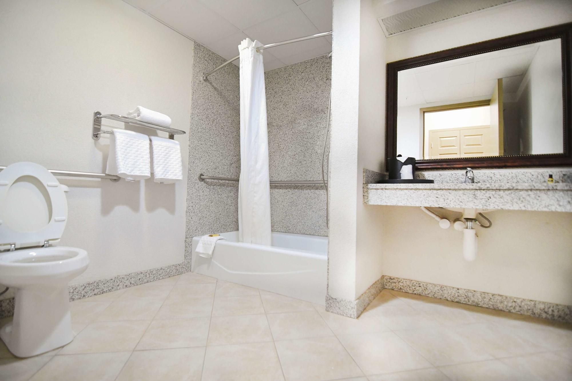 Habitación Best Western Plus Sandusky Hotel & Suites