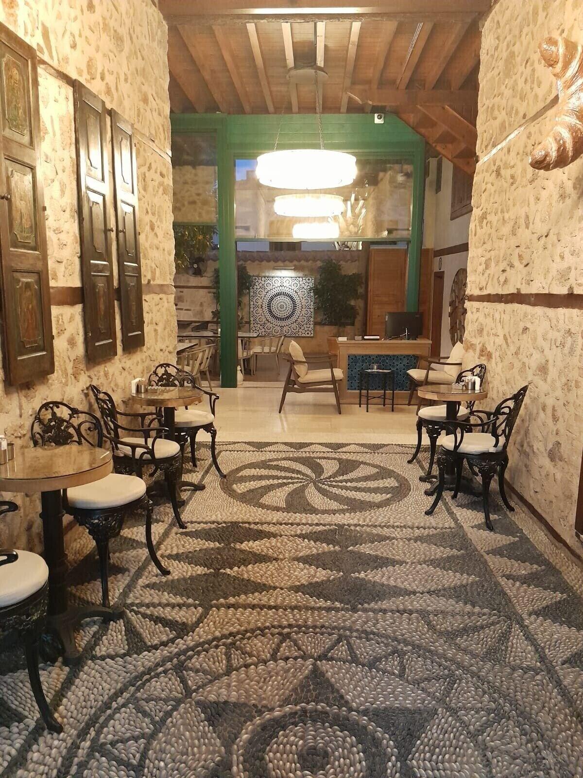 Vista Lobby Belmondo Suites Old Town