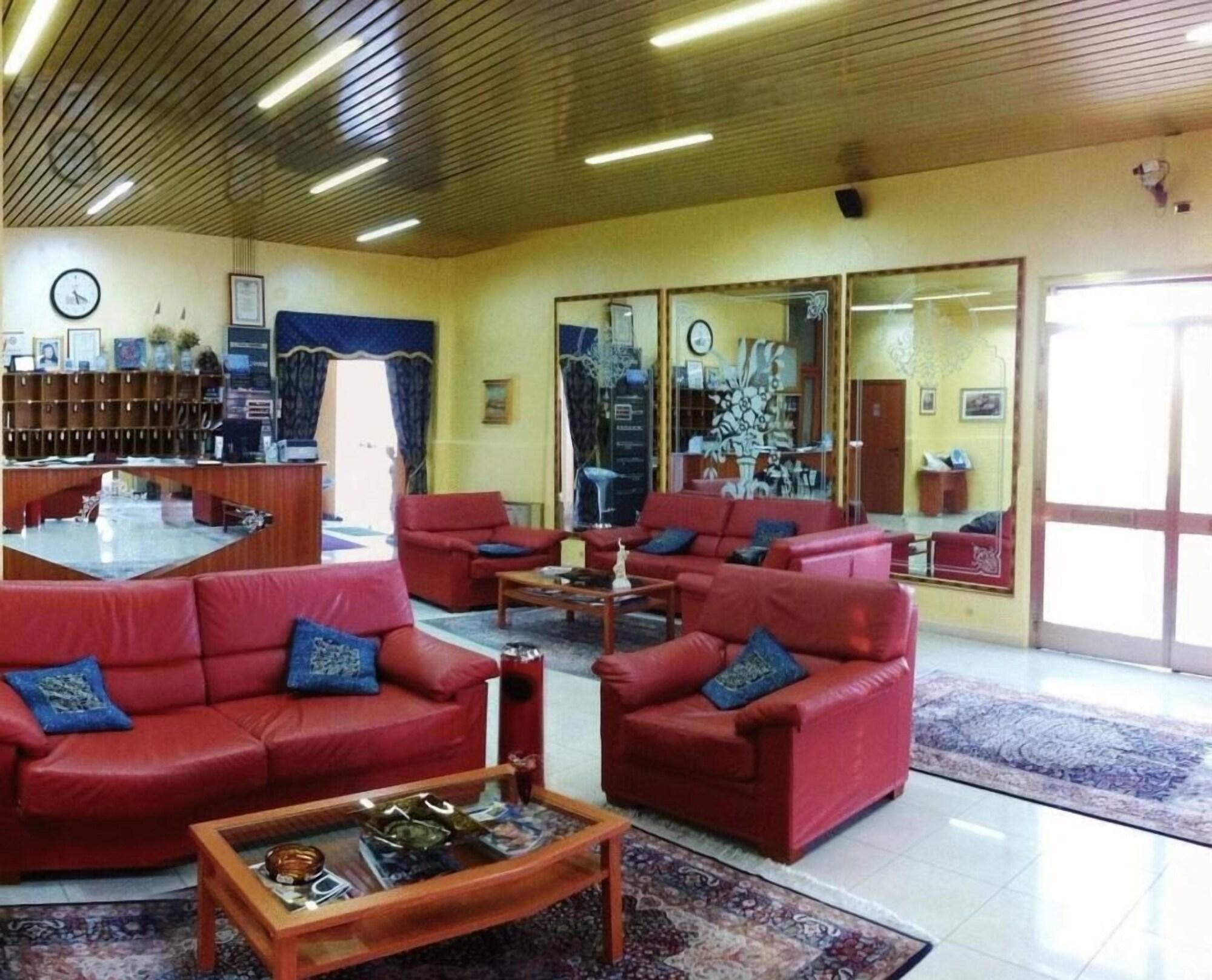 Vista Lobby Cordial Hotel