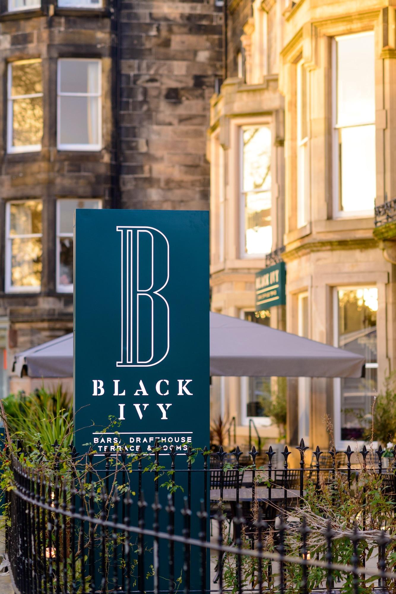 Vista Exterior Black Ivy Hotel