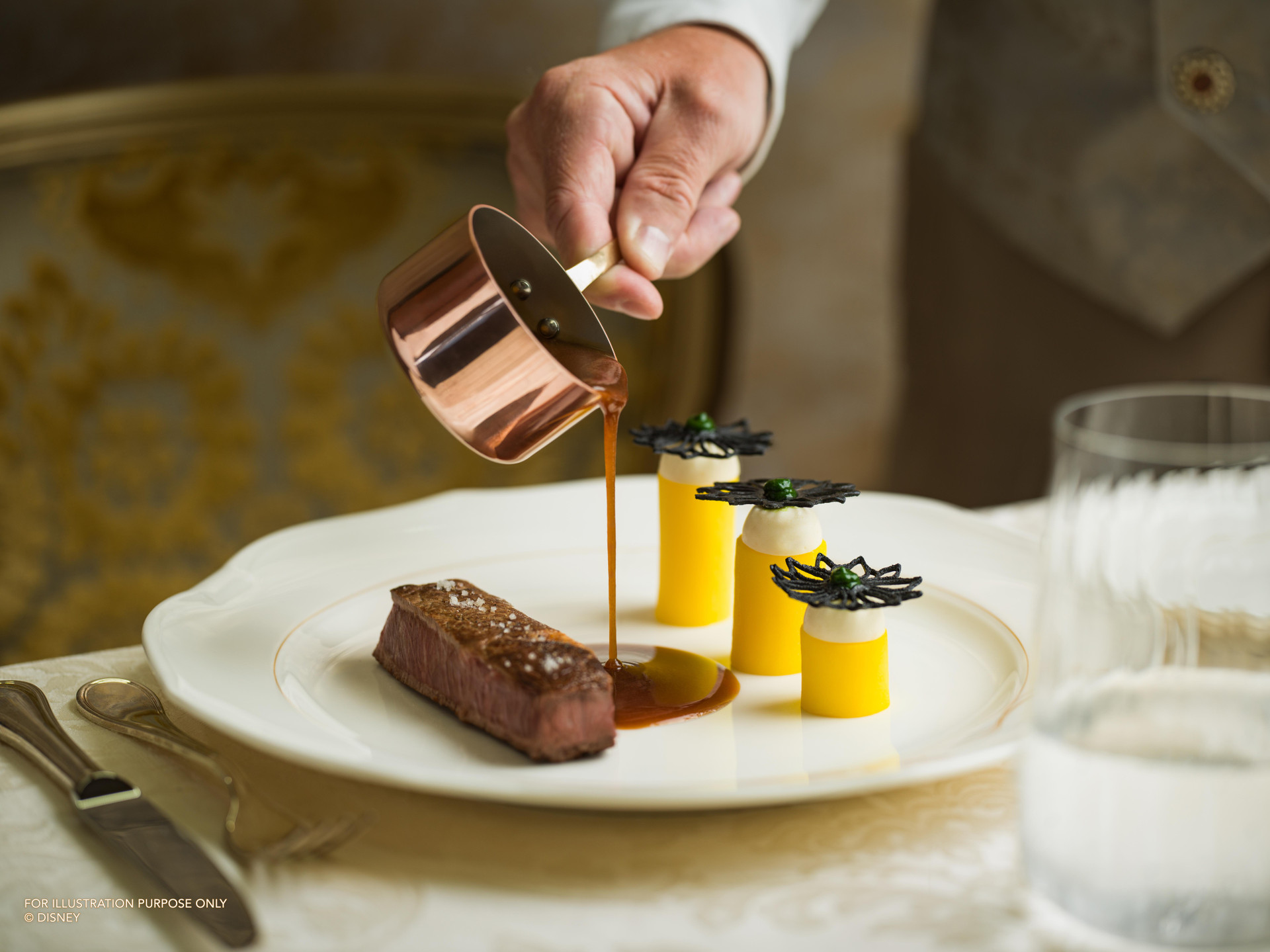 Restaurant Disneyland Hotel - Tickets Included