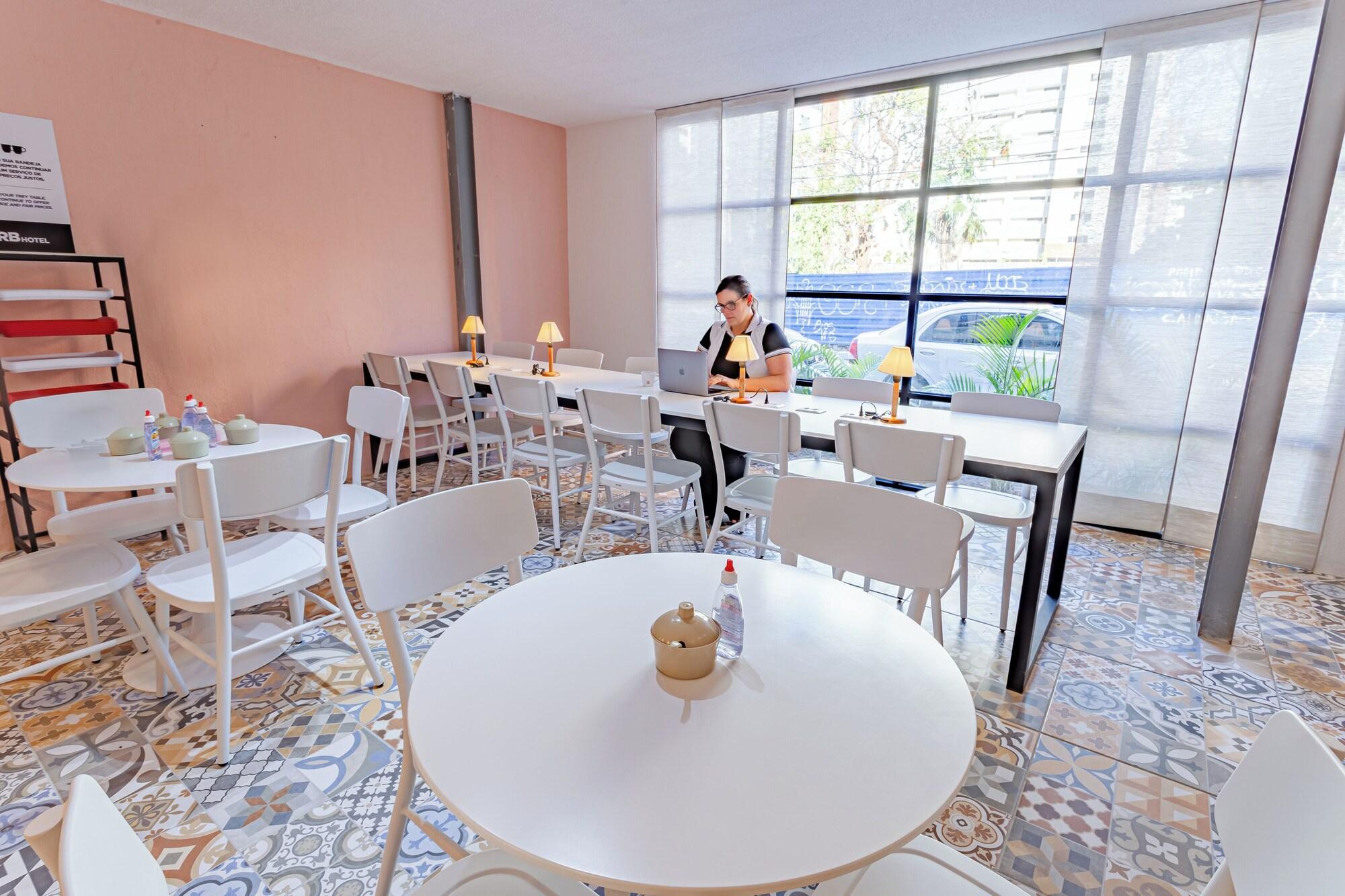 Restaurant URB Hotel