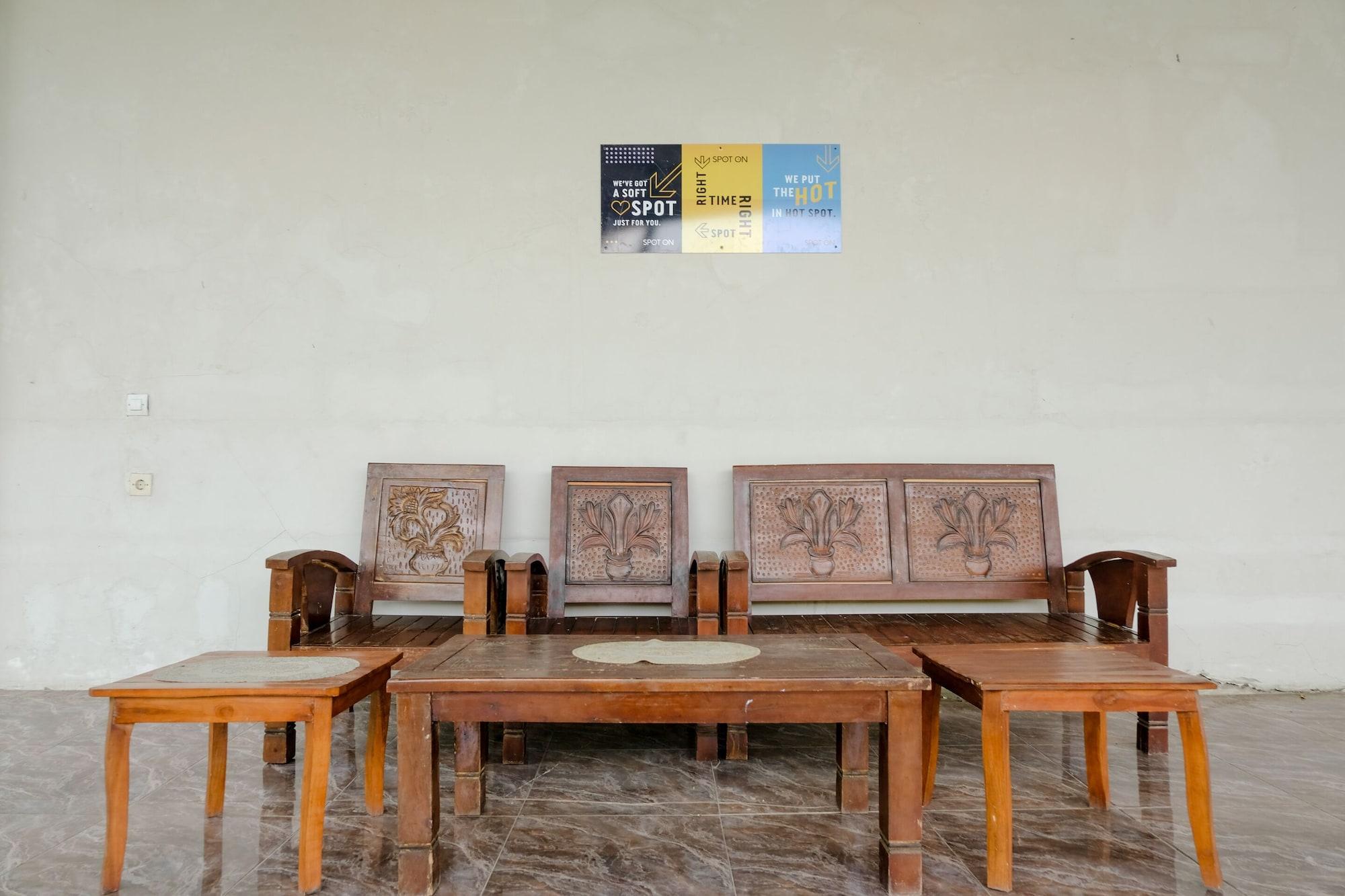 Comodidades del Alojamiento OYO 1773 Ilyasa Family