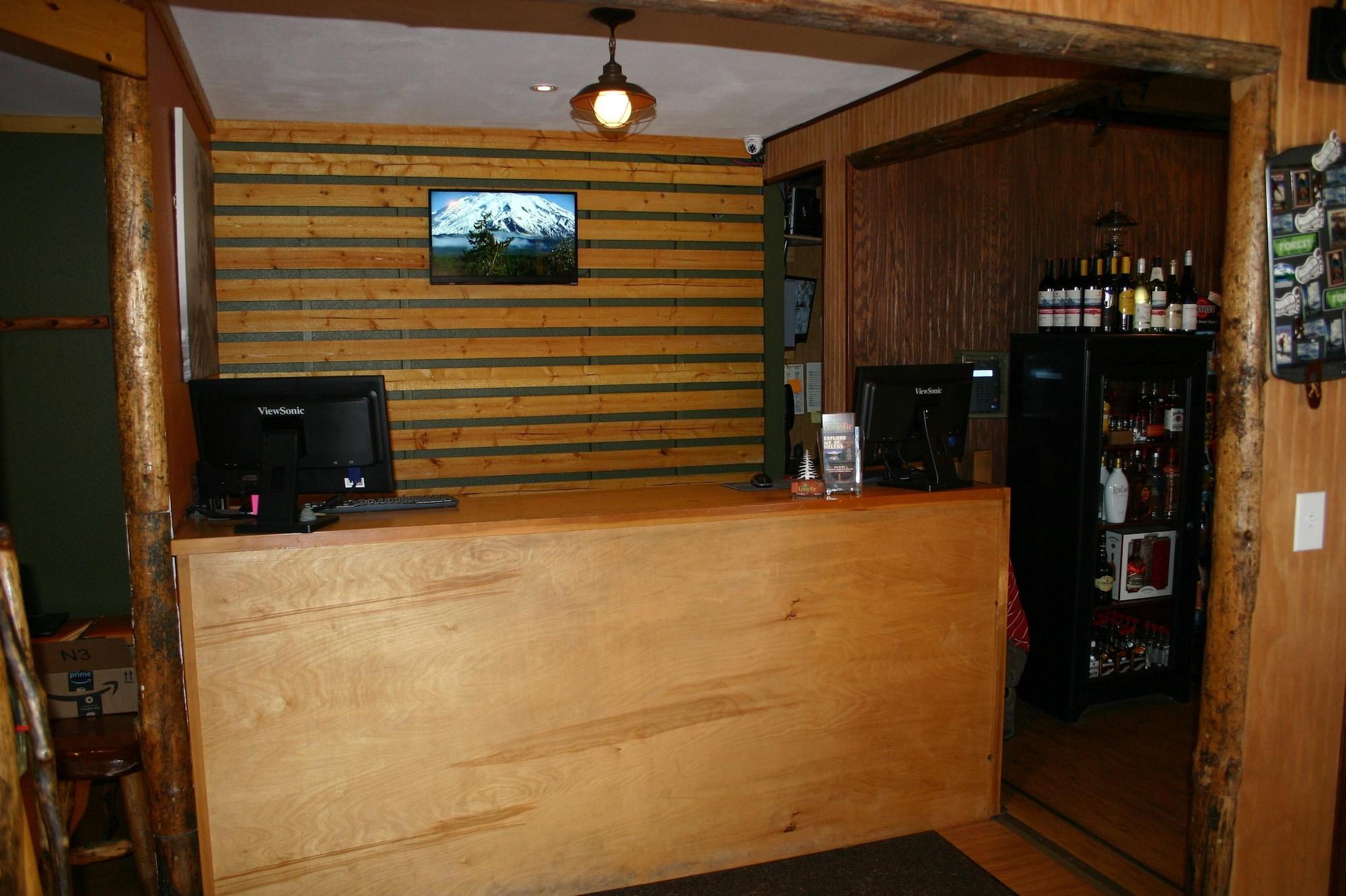 Vista Lobby Lone Fir Resort