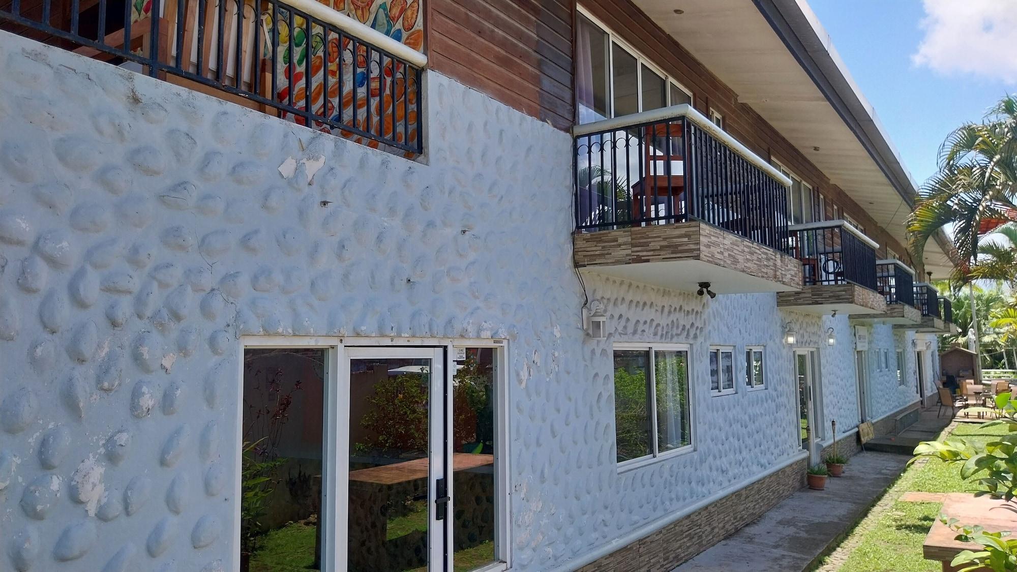 Vista Exterior Hotel Calle 6