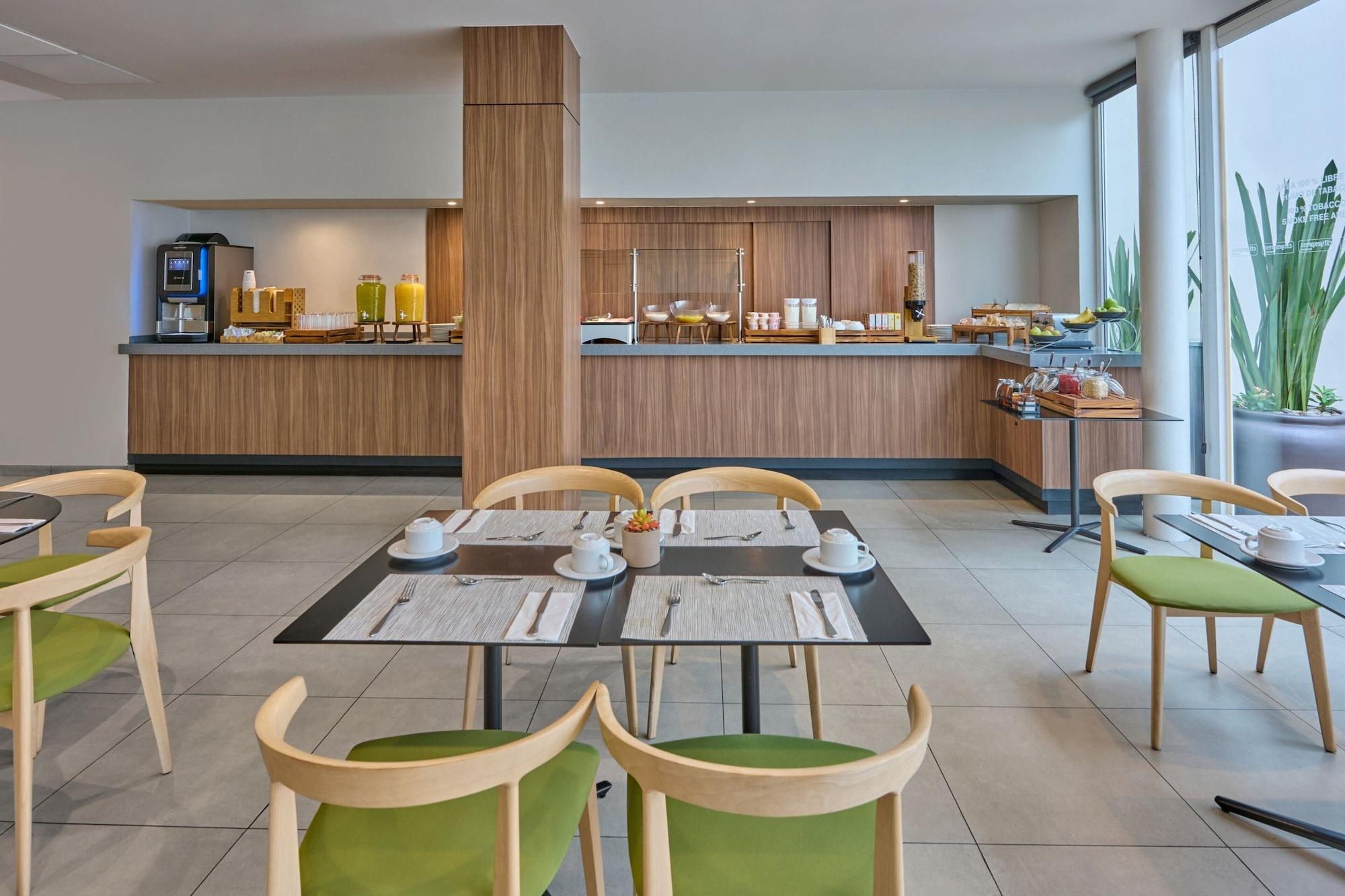Restaurant City Express Plus by Marriott Ciudad de México Insurgentes Sur