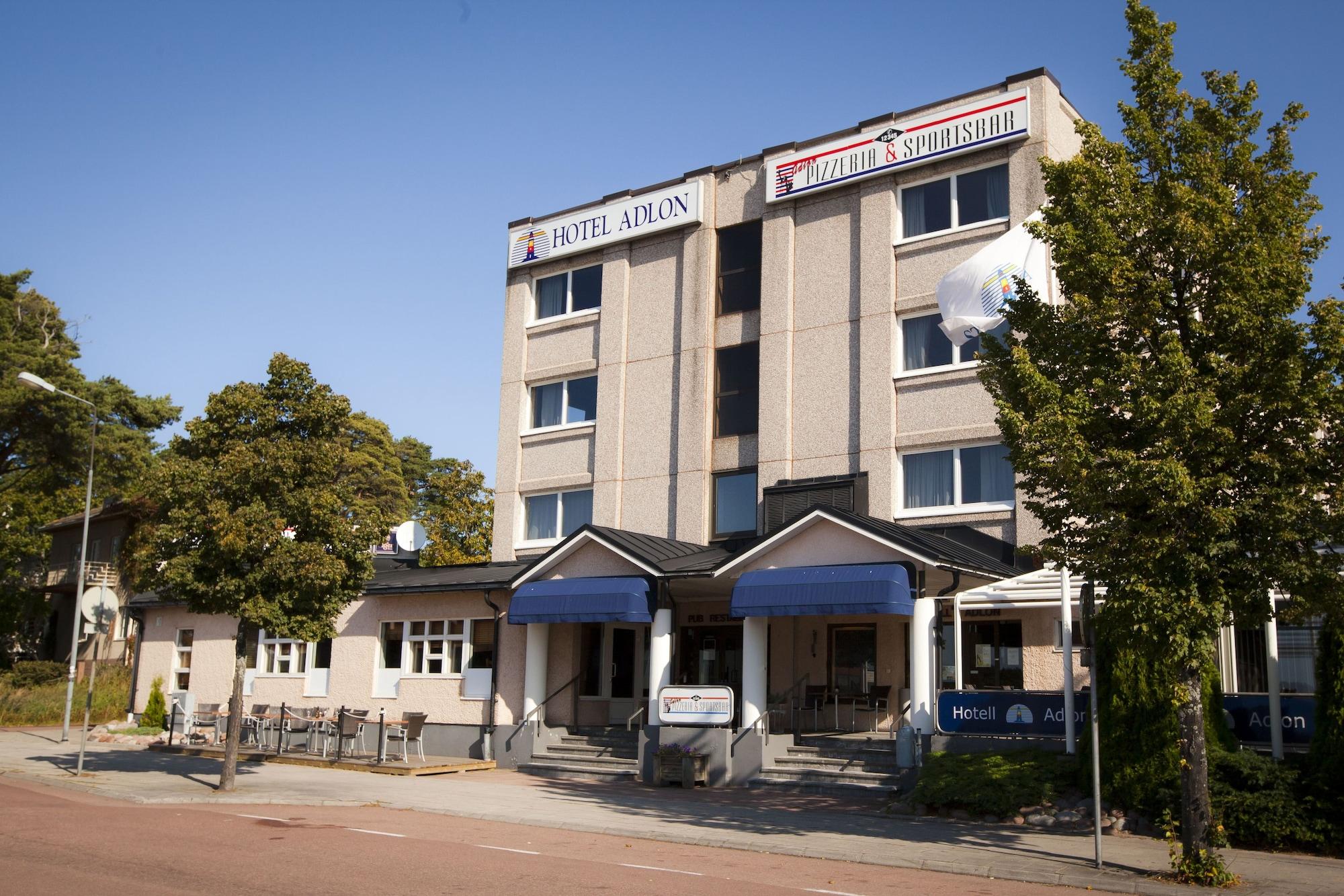 Vista Exterior Hotel Adlon