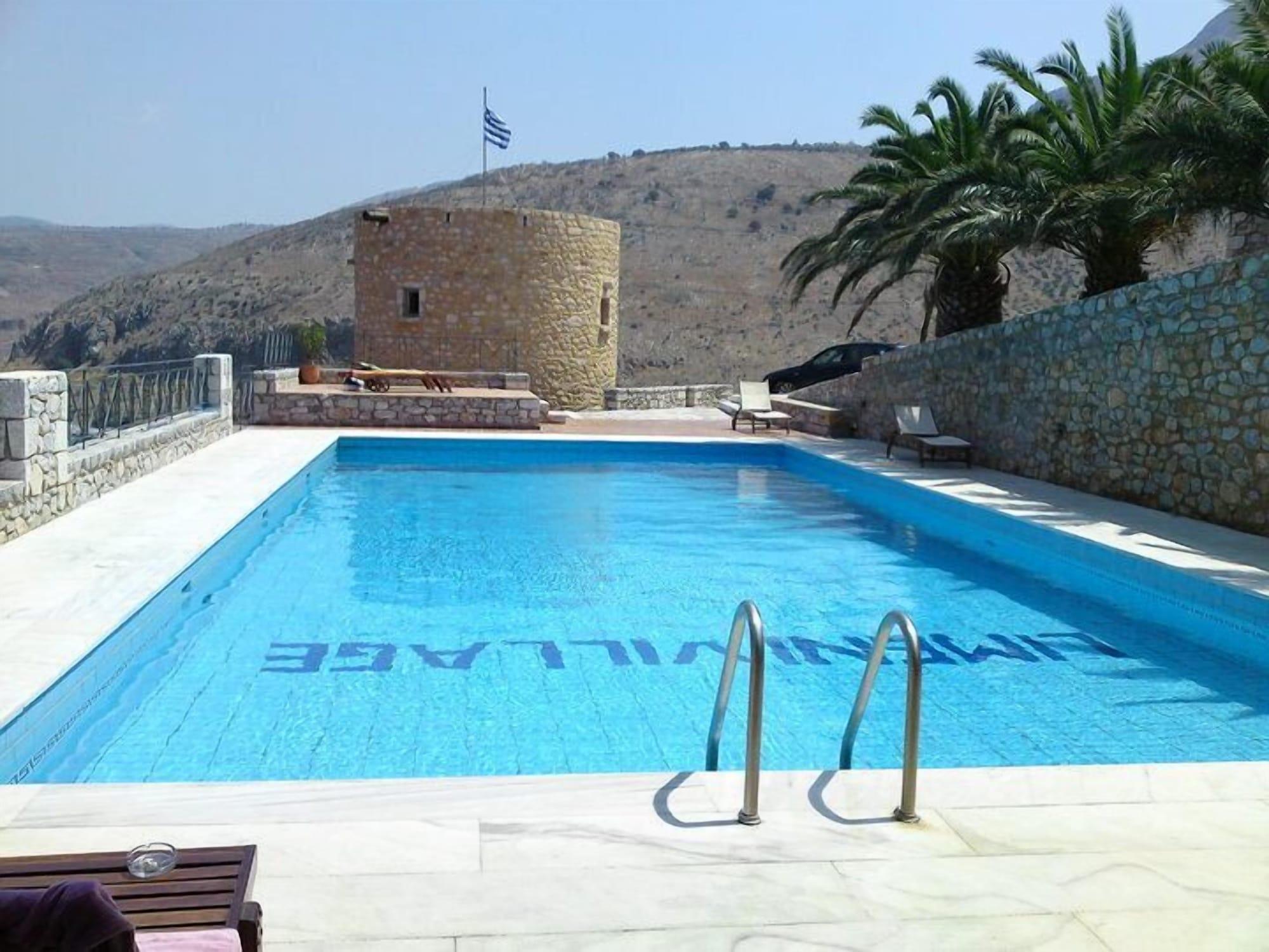 Vista Piscina Limeni Village