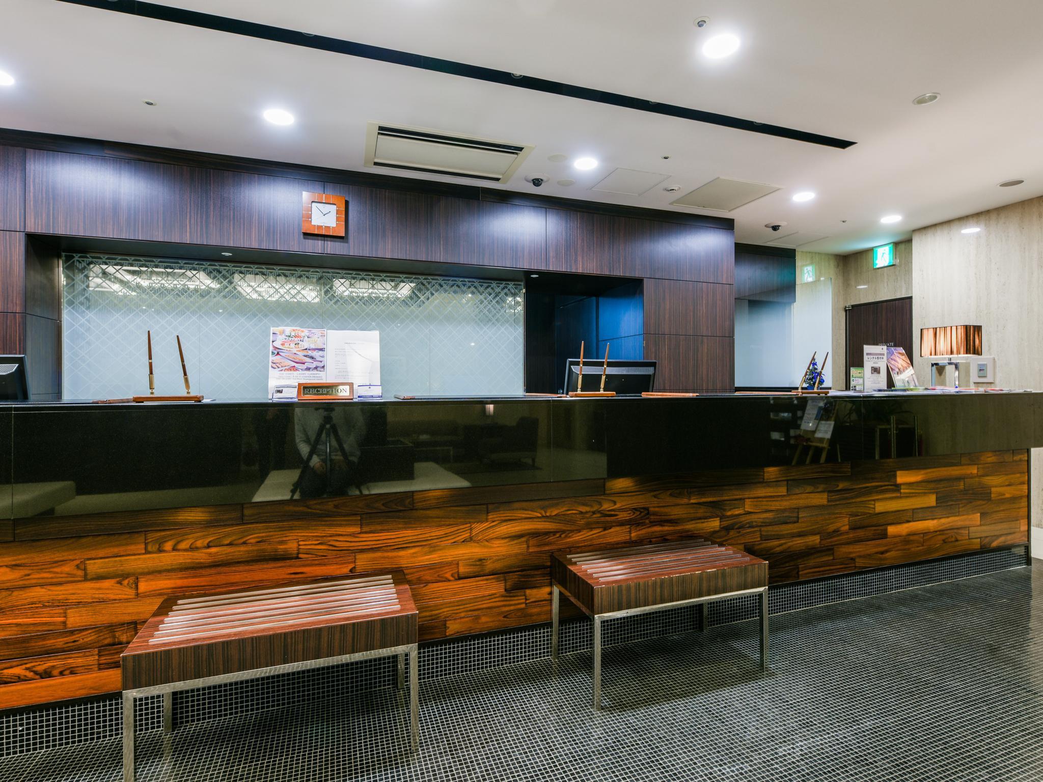 Vista Lobby Mystays Ochanomizu CC