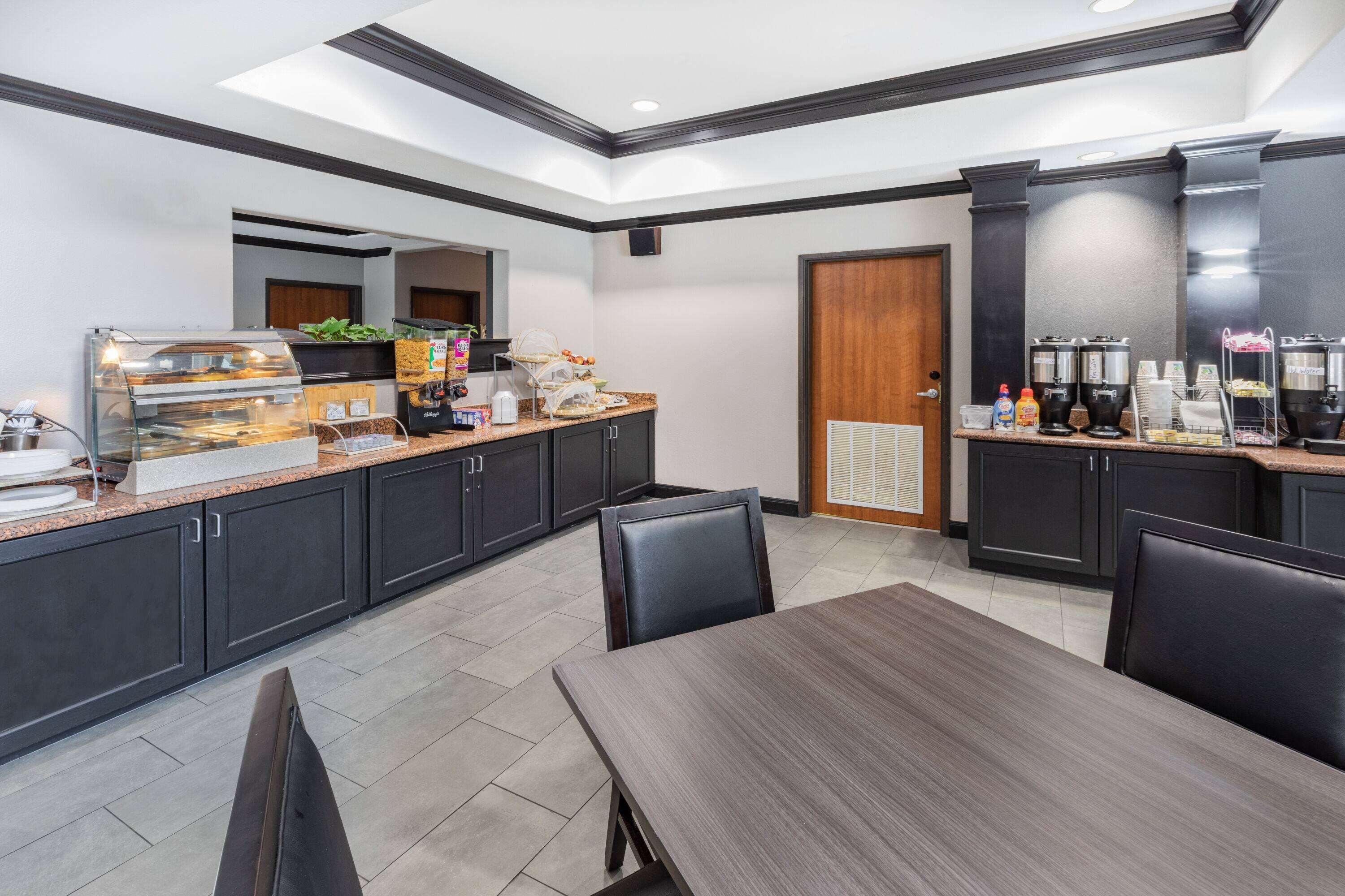 Restaurant Wingate by Wyndham Houston Bush Intercontinental Airport