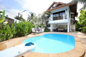 Alquiler Vacacional - Maenam Villa, Private pool and garden, 400 m to beach, Free airport pickup