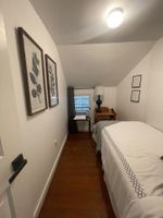 Alquiler Vacacional - Tranquil River cottage w/hot tub, firepit , mins to a 18-holes golfing & fishing