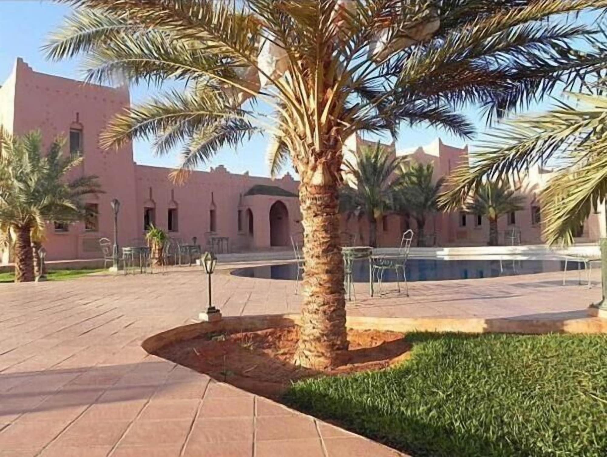 Vista Piscina Hotel Kasbat Aferdou
