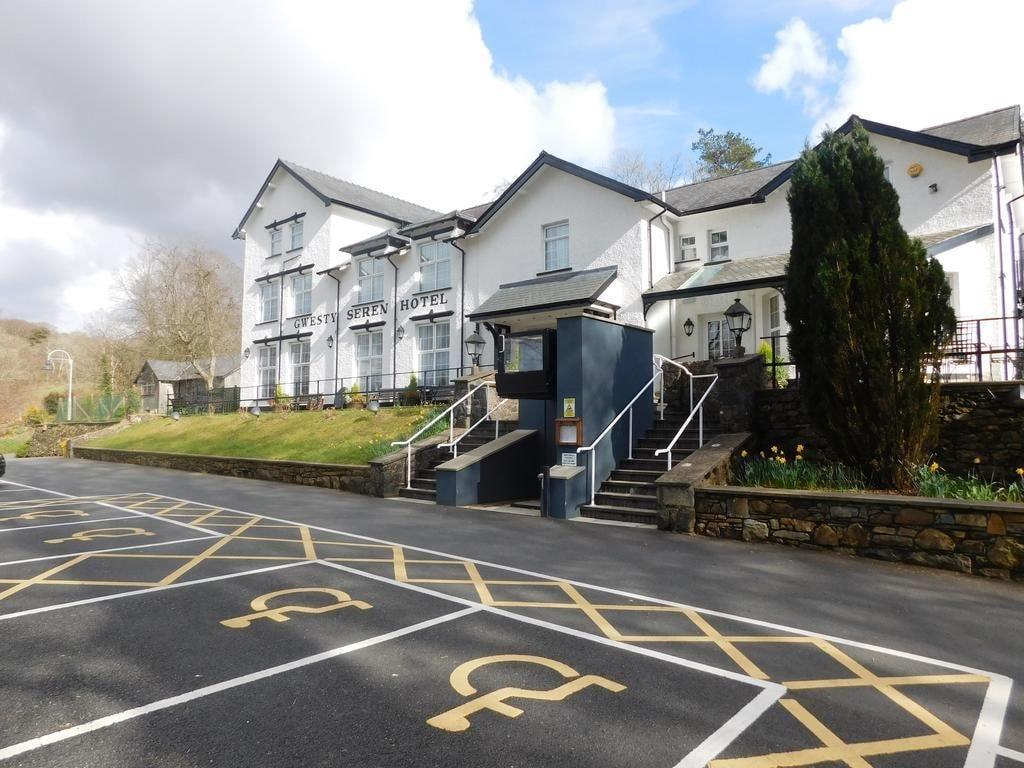 Varios Gwesty Seren Hotel