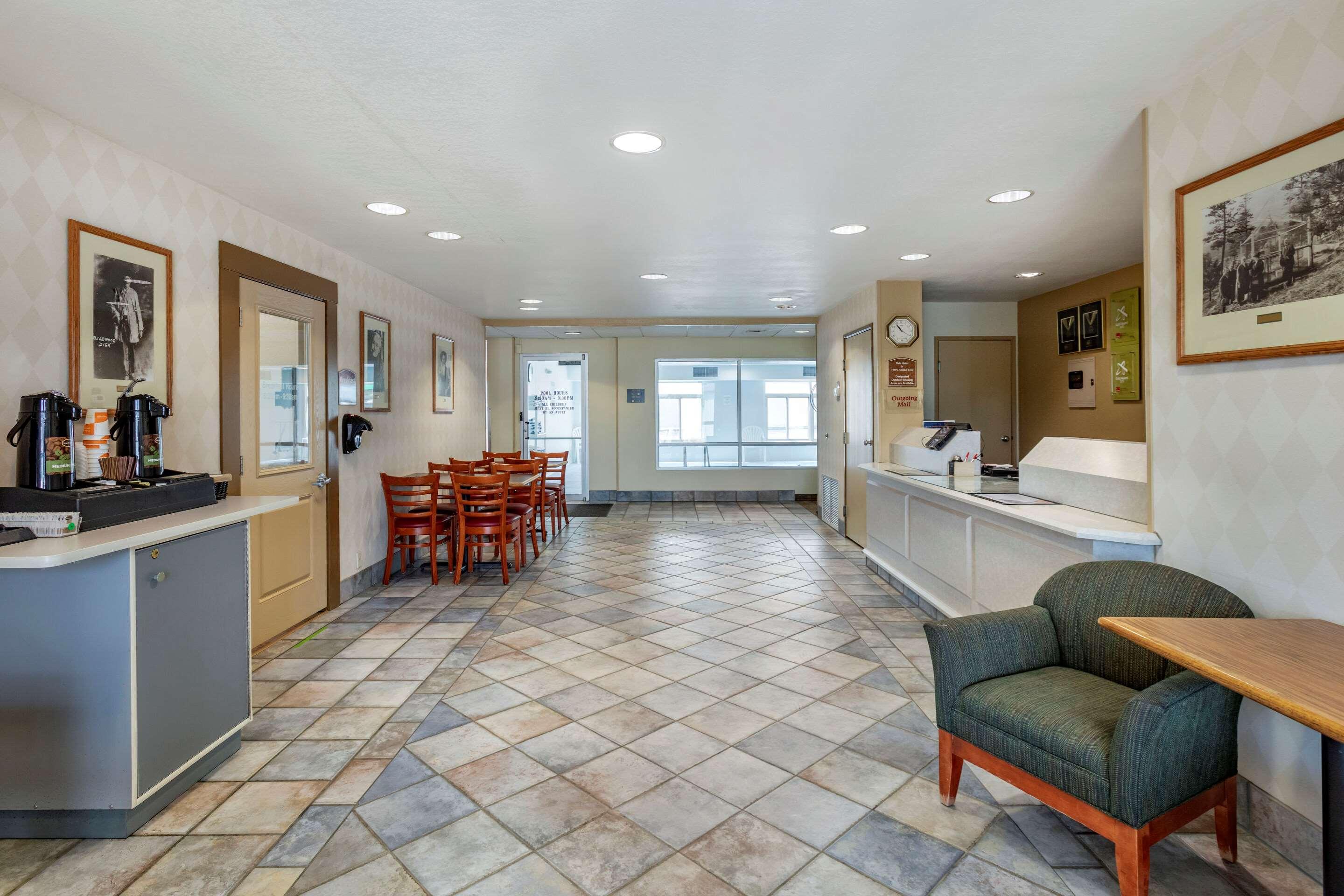 Vista Lobby Econo Lodge Belle Fourche