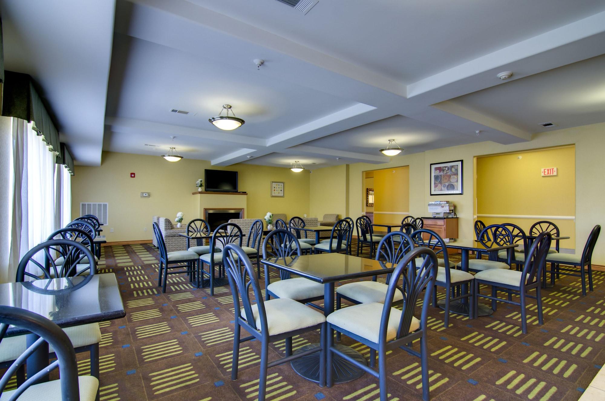 Sala de Reuniones Holiday Inn Express Hotel & Stes Kansas City Sports Complex by IHG