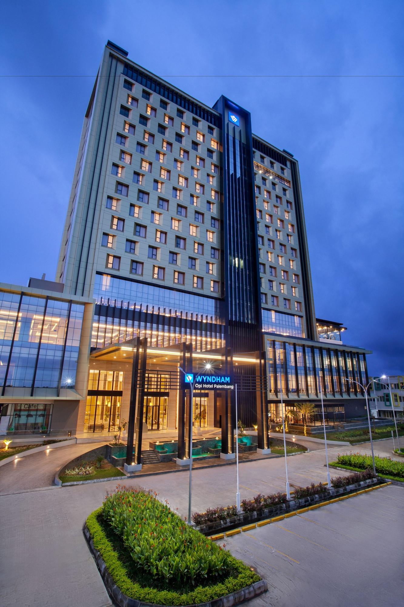 Vista Exterior Wyndham Opi Hotel Palembang
